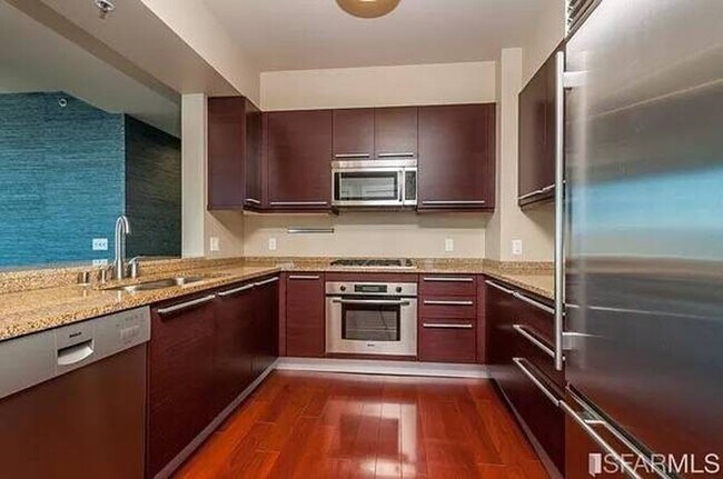 425 1st St San Francisco, CA 94105 photo 5