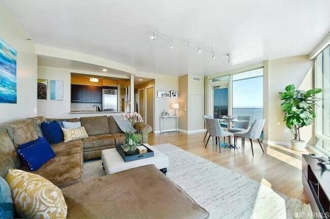 425 1st St San Francisco, CA 94105 photo 4