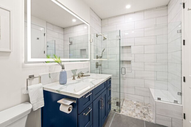 1251-1253 Van Nuys St San Diego, CA 92109 photo 3