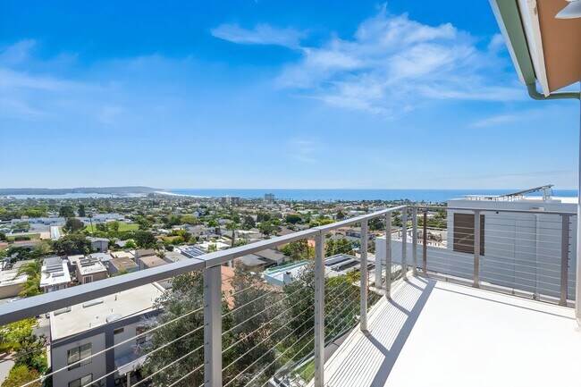 1251-1253 Van Nuys St San Diego, CA 92109