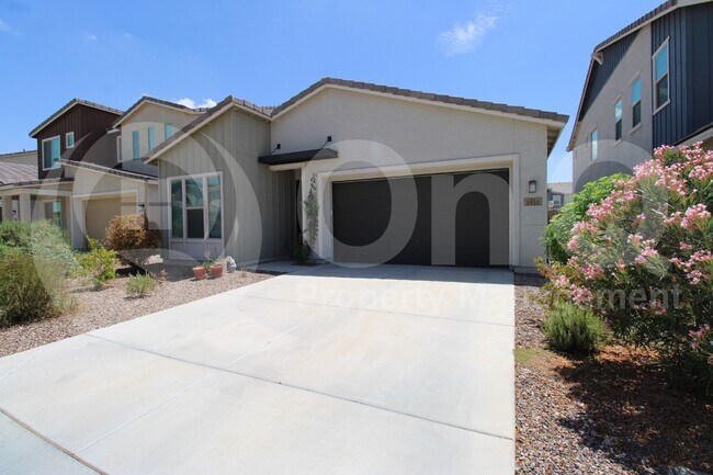 2051 E Wisteria Dr Chandler, AZ 85286 photo 2