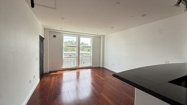 151 El Camino Real #142 photo 3