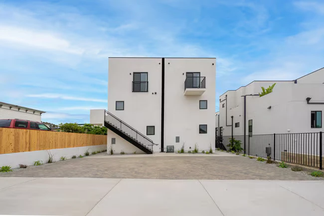 E Street Apartments