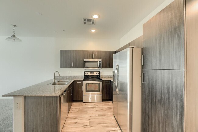 2317 E Hidalgo Ave Phoenix, AZ 85040 photo 4