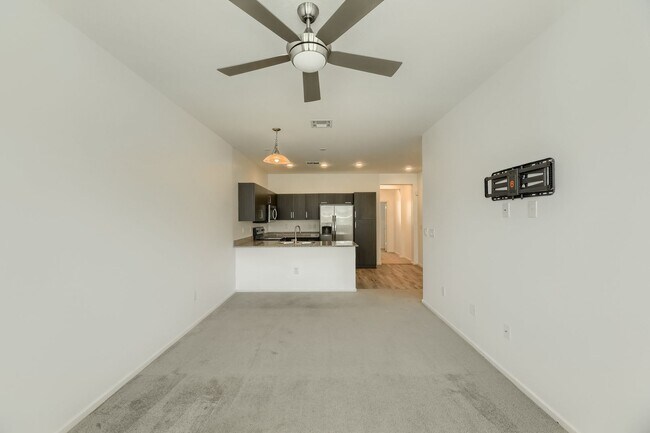 2317 E Hidalgo Ave Phoenix, AZ 85040 photo 5