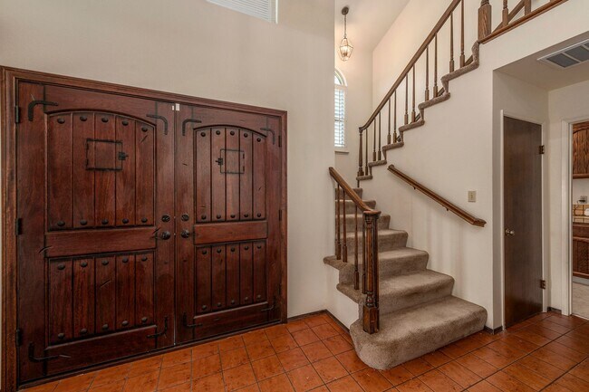 146 Mountain View Ave Los Altos, CA 94024 photo 5