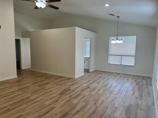3948 E White Aster St Phoenix, AZ 85044 photo 3