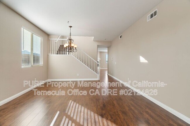 46107 Toy Ct Temecula, CA 92592 photo 3