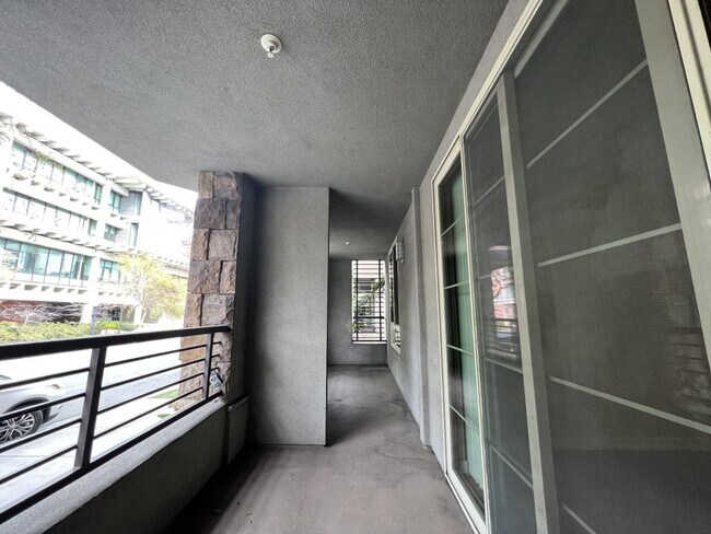 1465 C St San Diego, CA 92101 photo 3