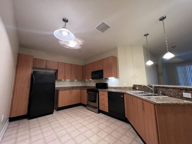 1465 C St San Diego, CA 92101 photo 5