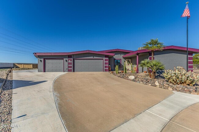 11210 W Pueblo Ct Sun City, AZ 85373 photo 4