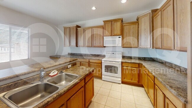 27372 N 90th Ln Peoria, AZ 85383 photo 3