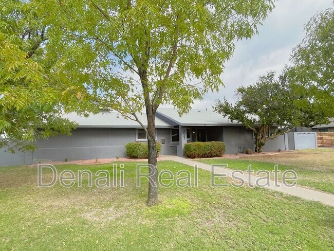 2032 W Cambridge Ave Phoenix, AZ 85009 photo 3