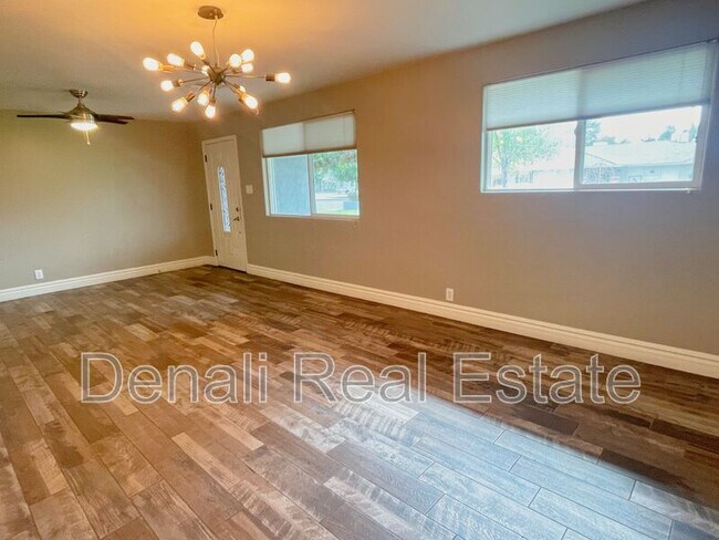 2032 W Cambridge Ave Phoenix, AZ 85009 photo 5