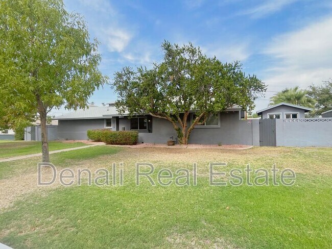 2032 W Cambridge Ave Phoenix, AZ 85009 photo 2