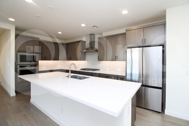 27480 N 73rd Dr Peoria, AZ 85383 photo 3