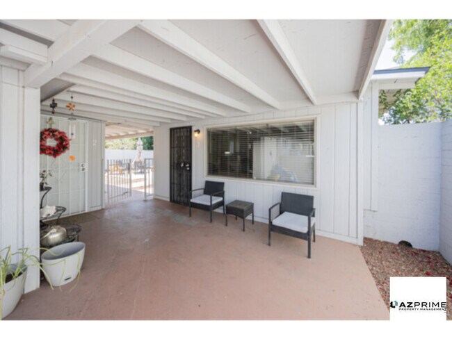 1221 E Highland Ave Phoenix, AZ 85014 photo 4