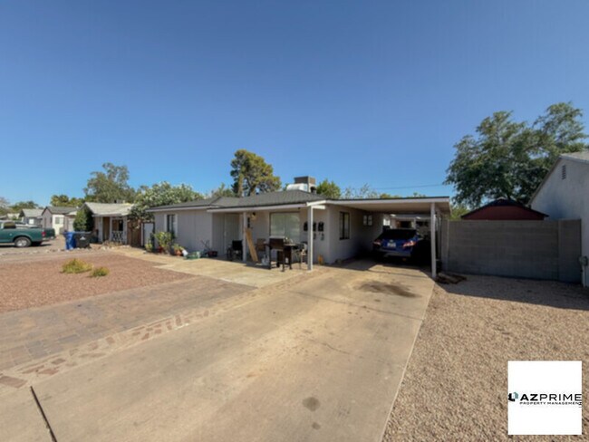 1221 E Highland Ave Phoenix, AZ 85014 photo 3