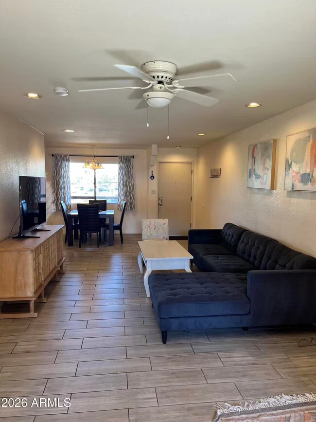 12222 N Paradise Vlg Pkwy S Phoenix, AZ 85032 photo 3