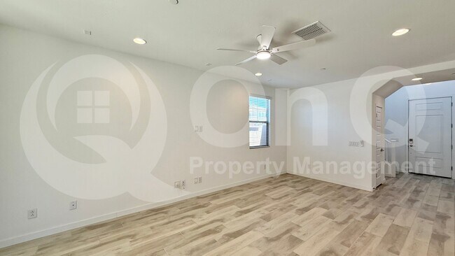 636 S Jacana Ln Gilbert, AZ 85296 photo 4