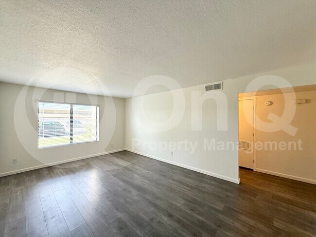 1402 E Guadalupe Rd Tempe, AZ 85283 photo 5