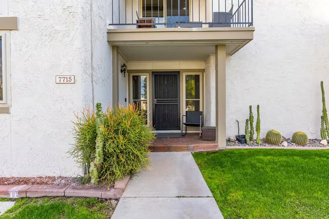 7715 E Vernon Ave Scottsdale, AZ 85257 photo 4