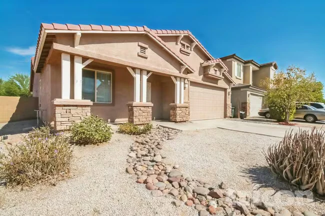 7022 W Carson Rd Phoenix, AZ 85339 photo 2
