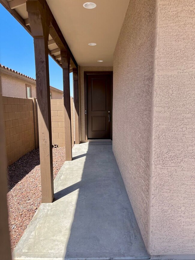 9124 W Glenrosa Ave Phoenix, AZ 85037 photo 3