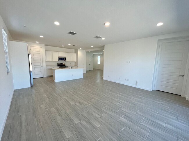 9124 W Glenrosa Ave Phoenix, AZ 85037 photo 5