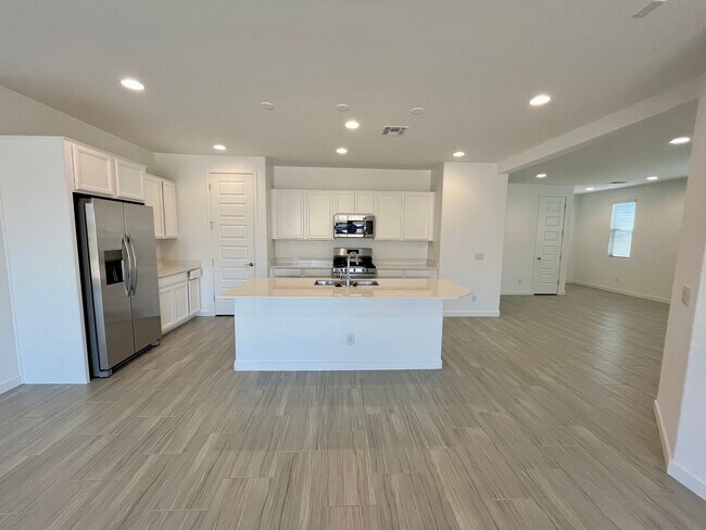 9124 W Glenrosa Ave Phoenix, AZ 85037 photo 4