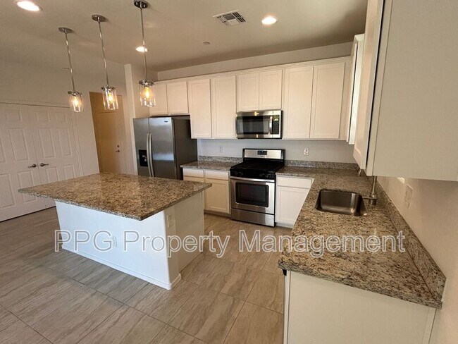 21217 W Holly St Buckeye, AZ 85396 photo 4