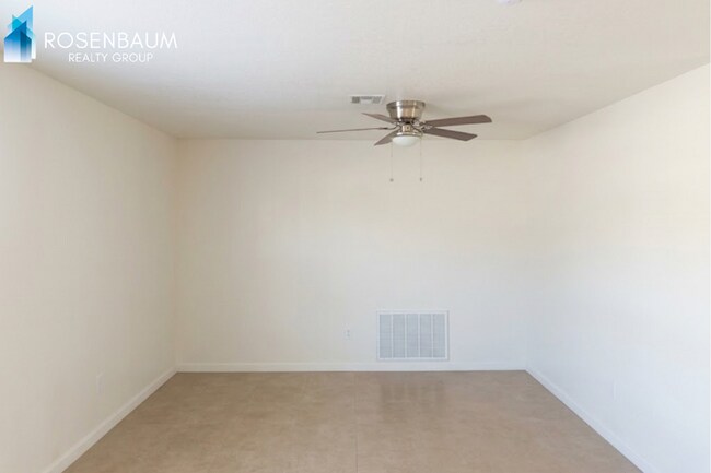 1702 W Shangri La Rd Phoenix, AZ 85029 photo 3