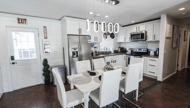660 Sunnyside Ave San Diego, CA 92114 photo 3