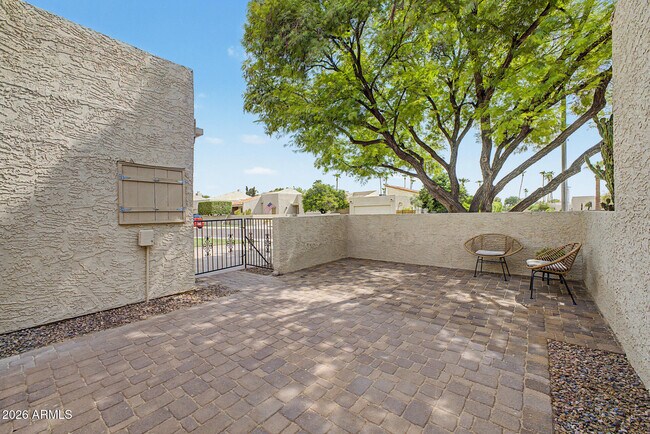 5134 N 78th Pl photo 3