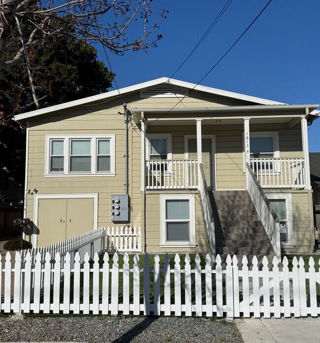 1813 Saint Charles St Alameda, CA 94501 photo 2
