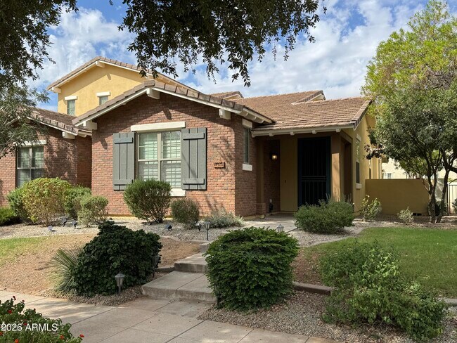 13394 N 151st Dr photo 2