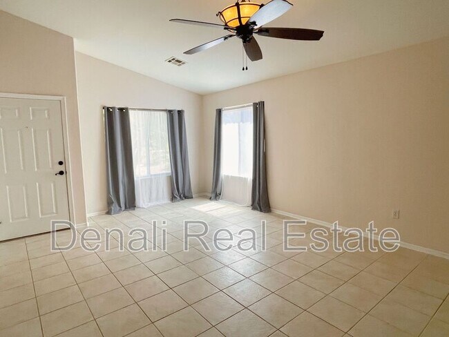 1448 S Western Skies Dr Gilbert, AZ 85296 photo 2