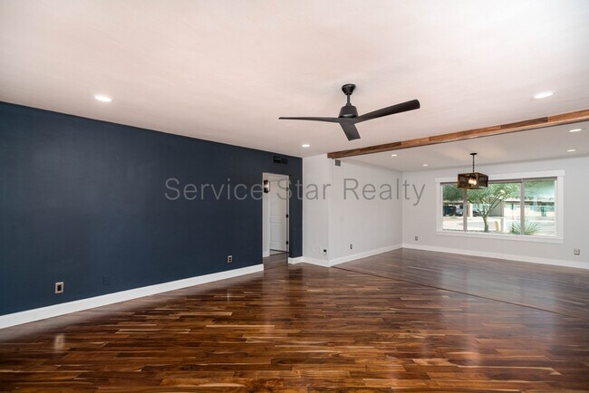 526 N Pepperwood Ct Chandler, AZ 85226 photo 3