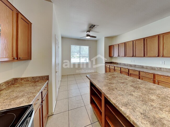 2827 S 74th Dr Phoenix, AZ 85043 photo 4