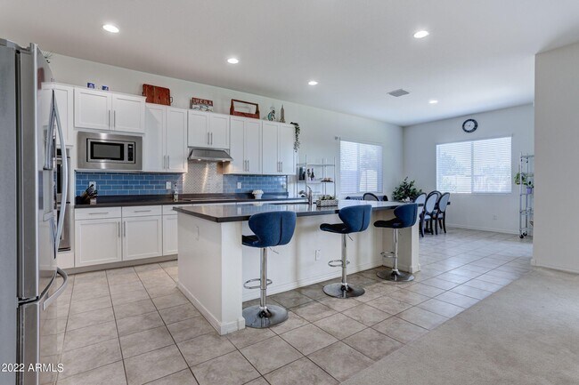 22533 N 93rd Dr Peoria, AZ 85383 photo 3