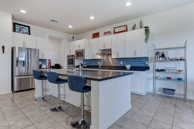 22533 N 93rd Dr Peoria, AZ 85383 photo 4