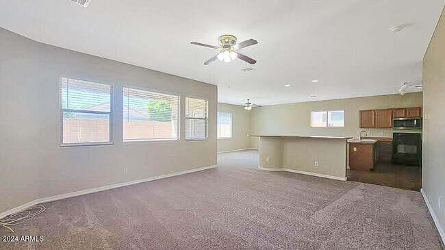 17605 W Crocus Dr Surprise, AZ 85388 photo 5