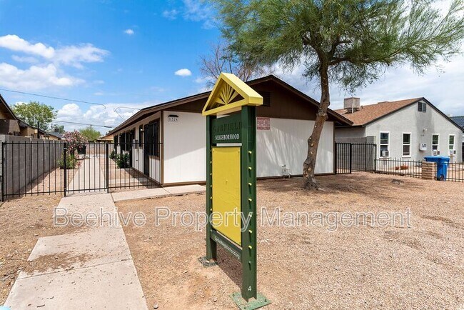 1324 E Taylor St Phoenix, AZ 85006 photo 4