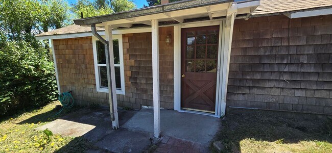 105 Watertrough Rd Sebastopol, CA 95472 photo 3