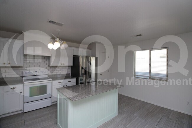 1882 W Rd Agent St Apache Junction, AZ 85120 photo 4