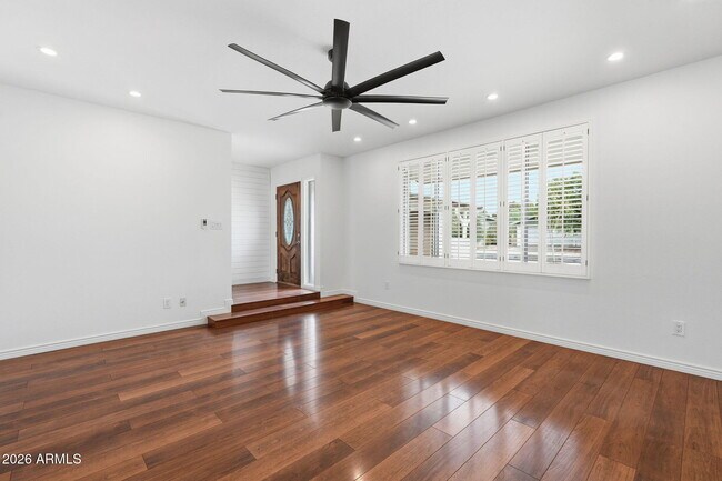 8355 E Stella Ln Scottsdale, AZ 85250 photo 4