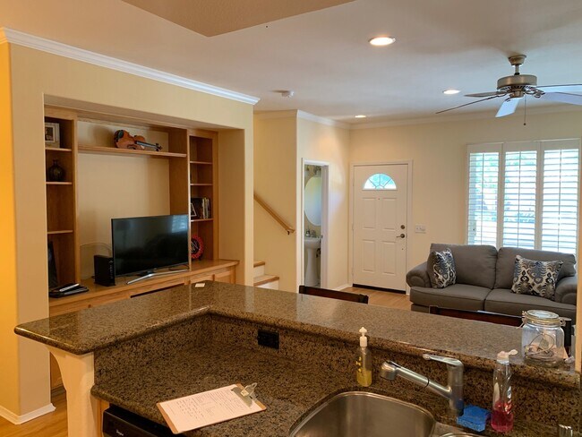 4010 Craven Rd Oceanside, CA 92057 photo 4