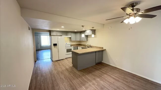 4418 N 53rd Ln Phoenix, AZ 85031 photo 3