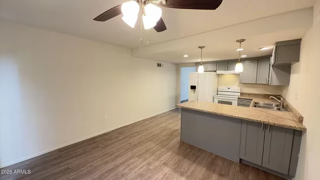4418 N 53rd Ln Phoenix, AZ 85031 photo 4