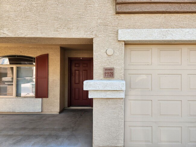 11129 W College Dr Phoenix, AZ 85037 photo 2